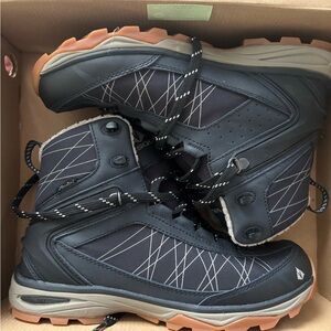 Vasque ColdSpark UltraDry Women’s Black Winter Hiking Boots with Tan Sole